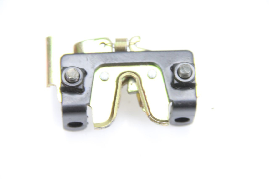 photo de SERRURE DE SELLE SYM CROX 4T 50 (2016 - 2023) - Autre angle de vue