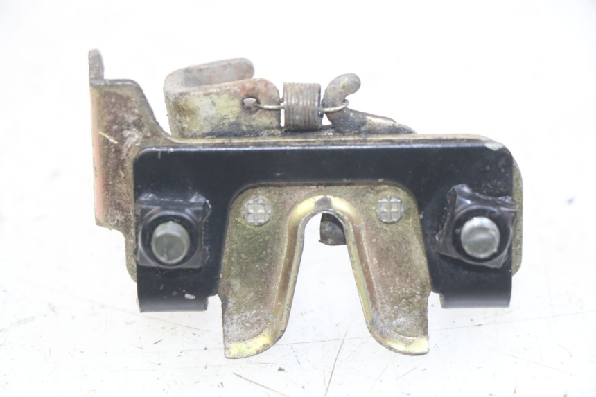 photo de SERRURE DE SELLE SYM CROX 4T 50 (2016 - 2023) - Autre angle de vue