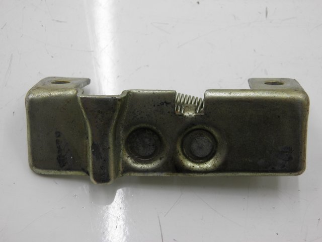 photo de SERRURE DE SELLE DAELIM VJ ROADWIN 125 (2008 - 2010) - Zoom état d’usage