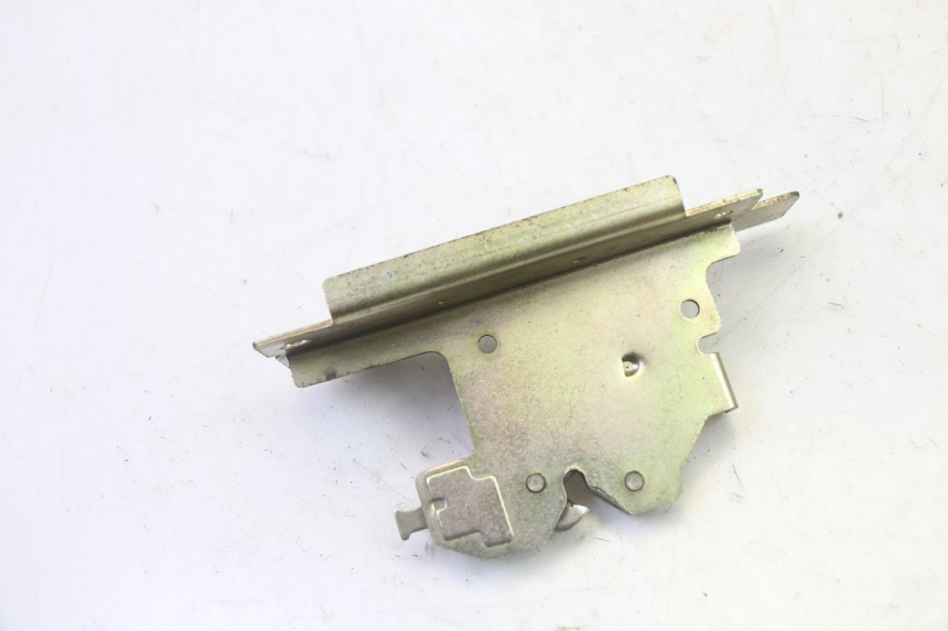 photo de SERRURE DE SELLE KYMCO DINK STREET 125 (2009 - 2014) - Zoom état d’usage