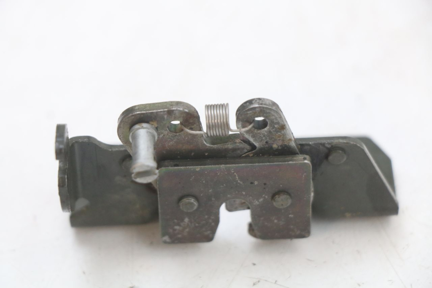 photo de SERRURE DE SELLE GILERA DNA 50 (2000 - 2007) - Détail de la pièce