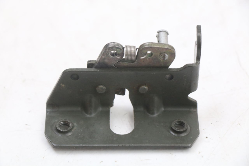 photo de SERRURE DE SELLE GILERA DNA 50 (2000 - 2007) - Autre angle de vue