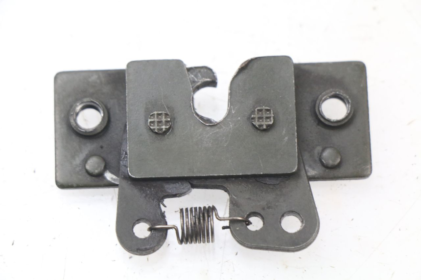 photo de SERRURE DE SELLE PEUGEOT ELYSTAR 50 (2002 - 2014) - Détail de la pièce