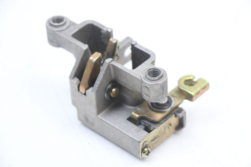 photo de SERRURE DE SELLE JM MOTORS EVOLIS 4T 50 (2018 - 2022) - Zoom état d’usage