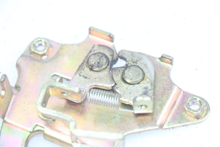 photo de SERRURE DE SELLE SYM FIDDLE 3 III 125 (2014 - 2020) - Détail de la pièce