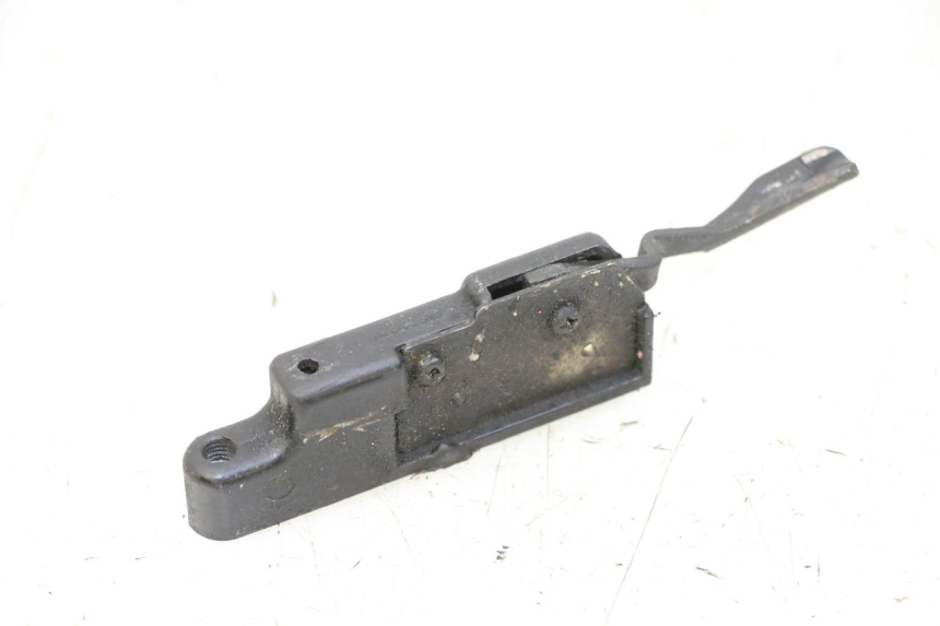 photo de SERRURE DE SELLE YAMAHA FJ 36Y 1100 (1984 - 1985) - Détail de la pièce