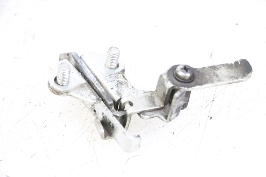 photo de SERRURE DE SELLE YAMAHA FJR ABS 1300 (2006 - 2012) - Zoom état d’usage