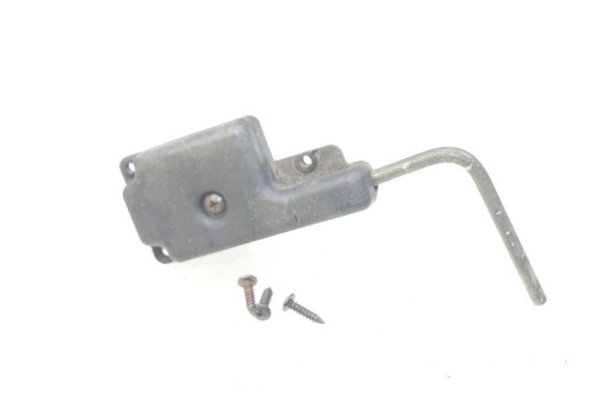 photo de SERRURE DE SELLE PIAGGIO FLY 2T 50 (2004 - 2017) - Détail de la pièce