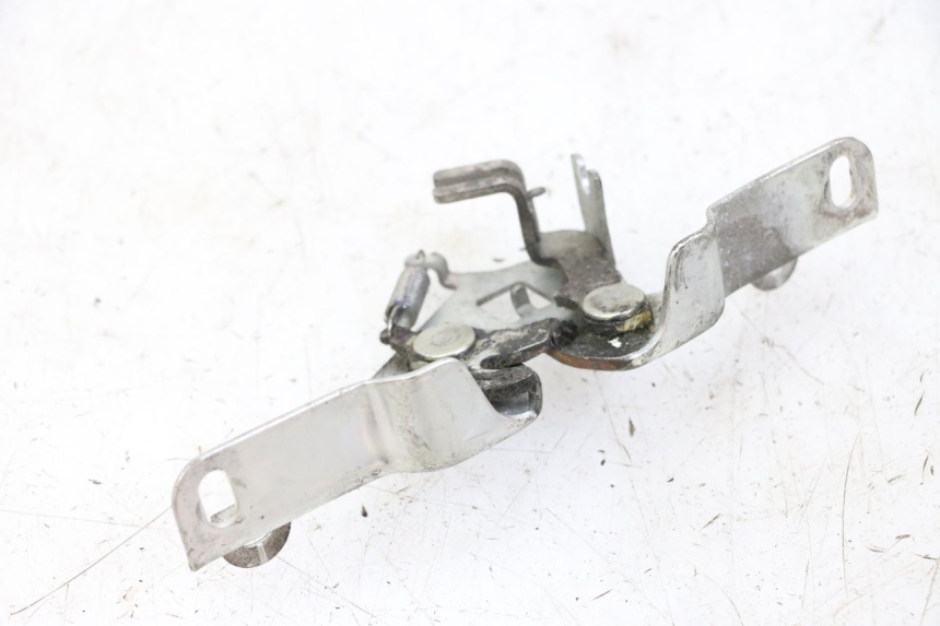 photo de SERRURE DE SELLE HONDA FORZA ABS 300 (2013 - 2017) - Autre angle de vue