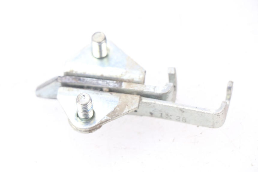 photo de SERRURE DE SELLE YAMAHA FZ8 800 (2010 - 2016) - Détail de la pièce