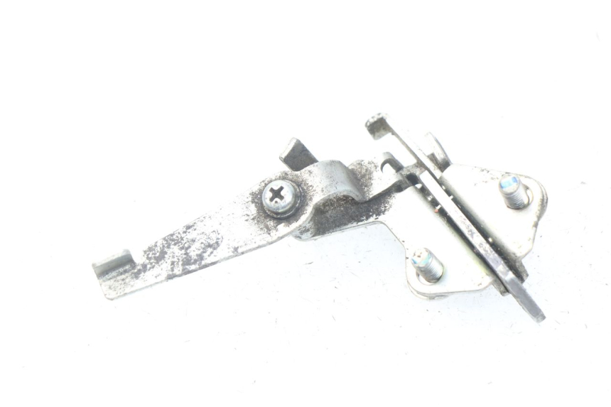 photo de SERRURE DE SELLE YAMAHA FZ8 800 (2010 - 2016) - Détail de la pièce