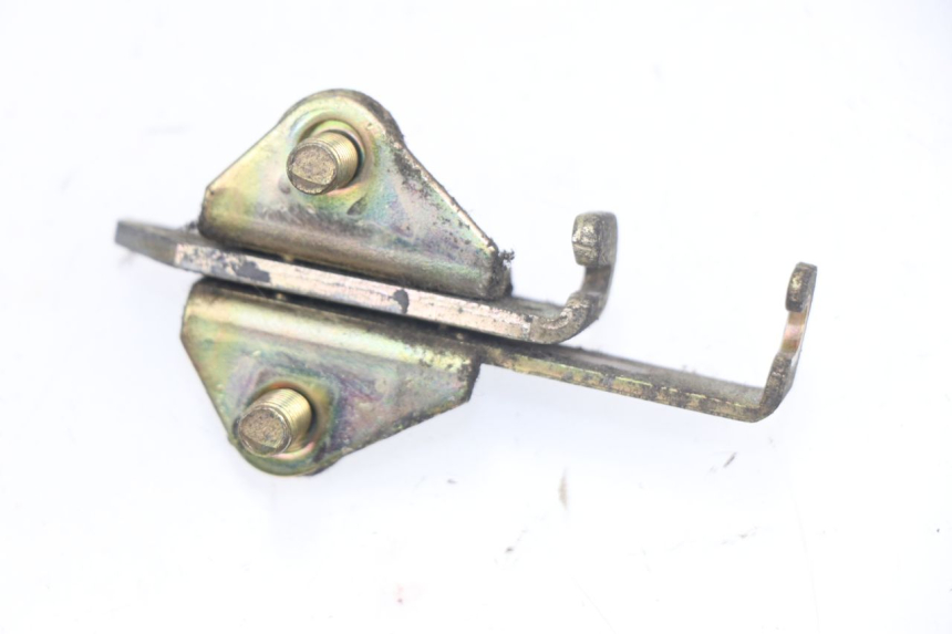 photo de SERRURE DE SELLE YAMAHA FZS FAZER 600 (1998 - 2001) - Vue principale