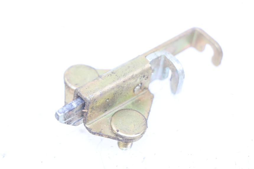 photo de SERRURE DE SELLE YAMAHA FZS FAZER 600 (1998 - 2001) - Vue principale