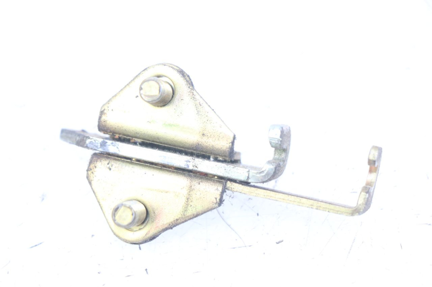 photo de SERRURE DE SELLE YAMAHA FZS FAZER 600 (1998 - 2001) - Détail de la pièce