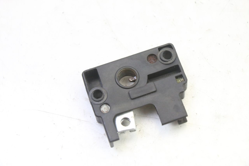 photo de SERRURE DE SELLE BMW G310 R 310 (2016 - 2020) - Autre angle de vue