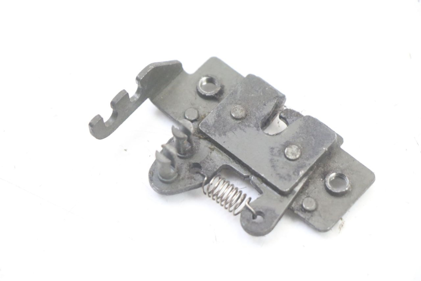 photo de SERRURE DE SELLE GILERA NEXUS 300 (2008 - 2013) - Détail de la pièce