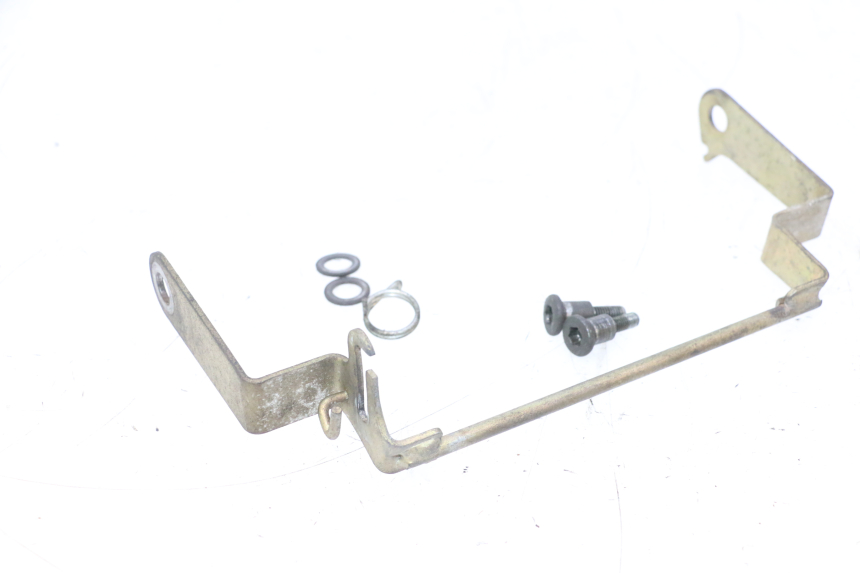 photo de SERRURE DE SELLE KAWASAKI GPX F ZX750F 750 (1986 - 1990) - Zoom état d’usage