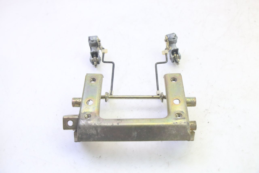 photo de SERRURE DE SELLE KAWASAKI GPZ RX 1000 (1986 - 1988) - Vue d’ensemble