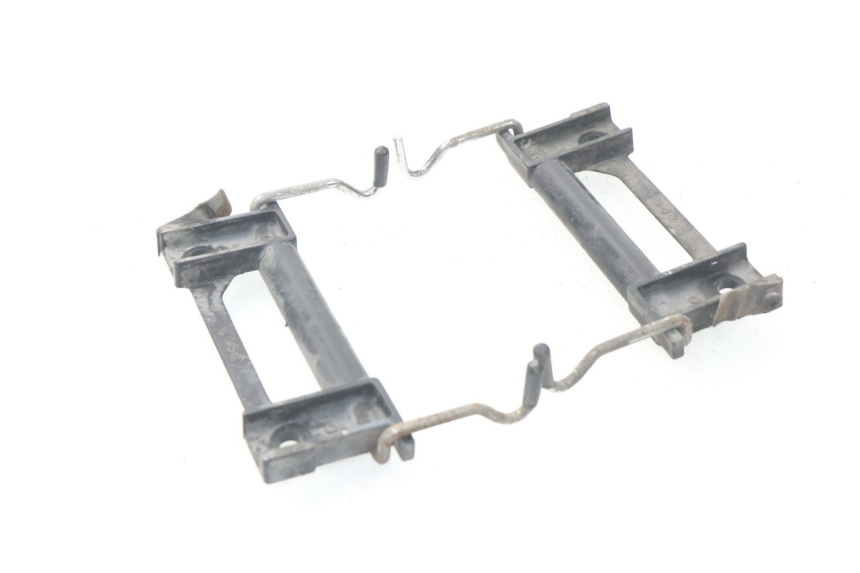 photo de SERRURE DE SELLE KAWASAKI GPZ S 500 (1994 - 2005) - Autre angle de vue