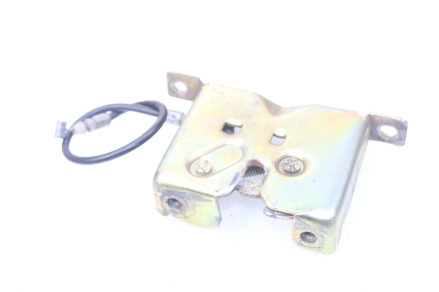 photo de SERRURE DE SELLE TNT MOTOR GRIDO 2T 50 (2010 - 2019) - Gros plan technique