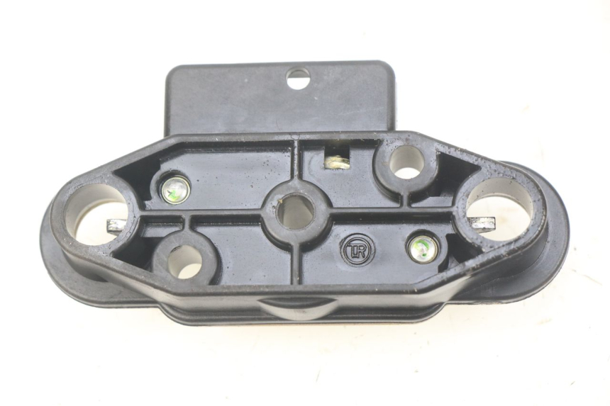 photo de SERRURE DE SELLE SUZUKI GSF N BANDIT 600 (2000 - 2004) - Détail de la pièce