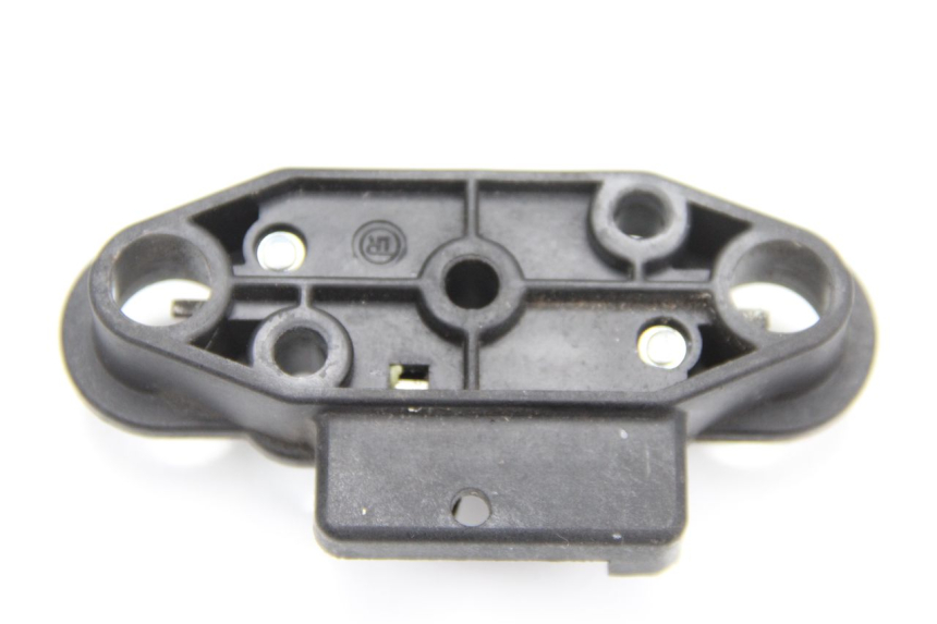 photo de SERRURE DE SELLE SUZUKI GSR 600 (2005 - 2012) - Autre angle de vue