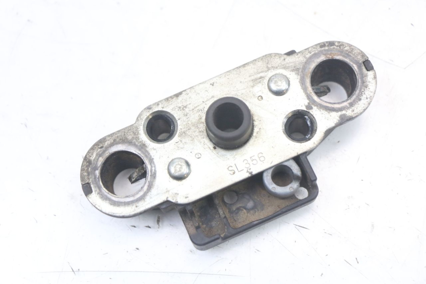 photo de SERRURE DE SELLE SUZUKI GSR 750 (2011 - 2017) - Vue principale