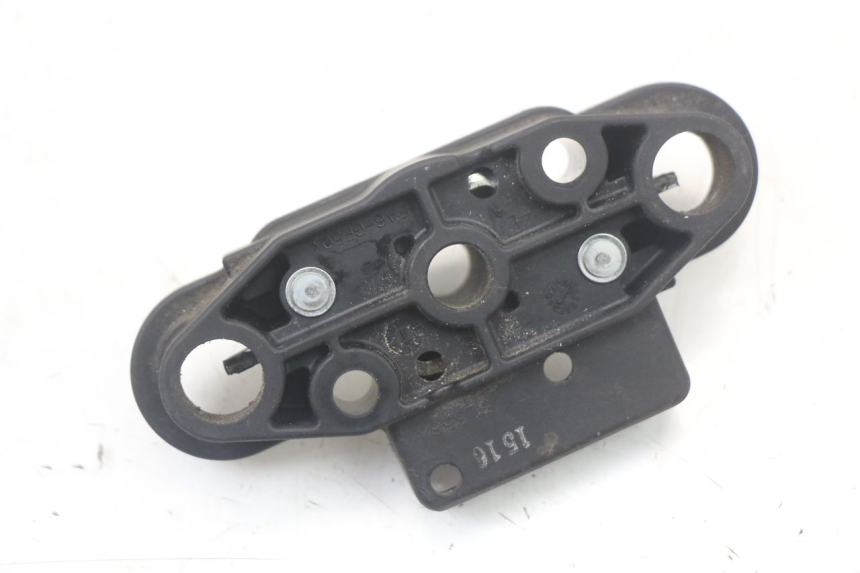 photo de SERRURE DE SELLE SUZUKI GSR 750 (2011 - 2017) - Zoom état d’usage