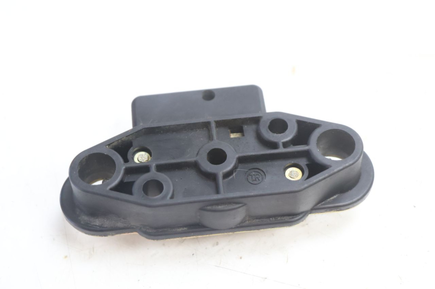 photo de SERRURE DE SELLE SUZUKI GSX F GSXF 750 (1988 - 1998) - Autre angle de vue