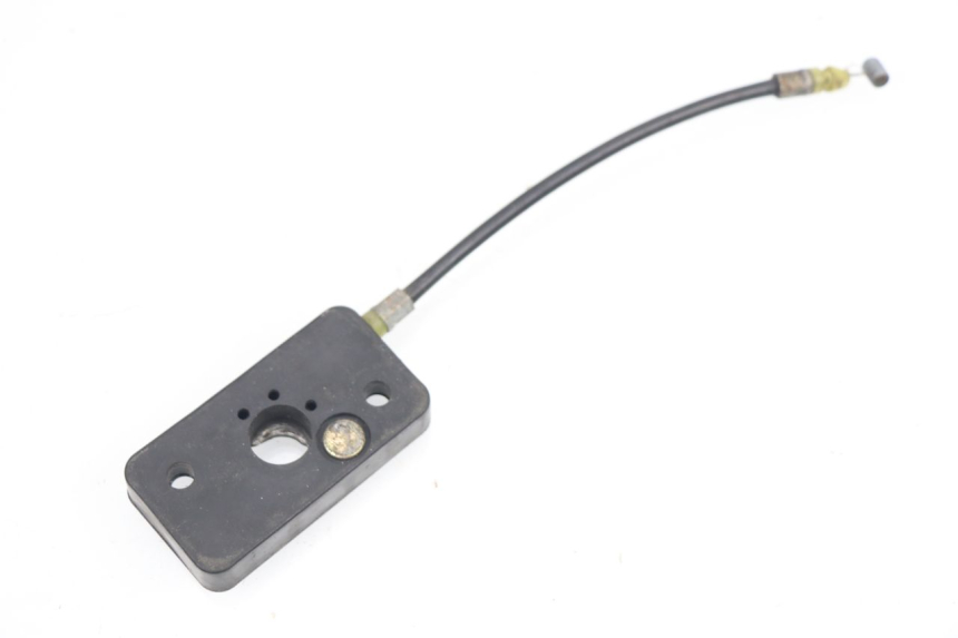 photo de SERRURE DE SELLE SUZUKI GSXF GSX F 600 (1988 - 1997) - Zoom état d’usage