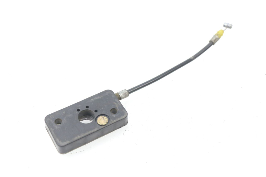 photo de SERRURE DE SELLE SUZUKI GSXF GSX F 600 (1988 - 1997) - Détail de la pièce