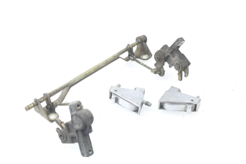 photo de SERRURE DE SELLE KAWASAKI GTR 1000 (1994 - 2004) - Autre angle de vue