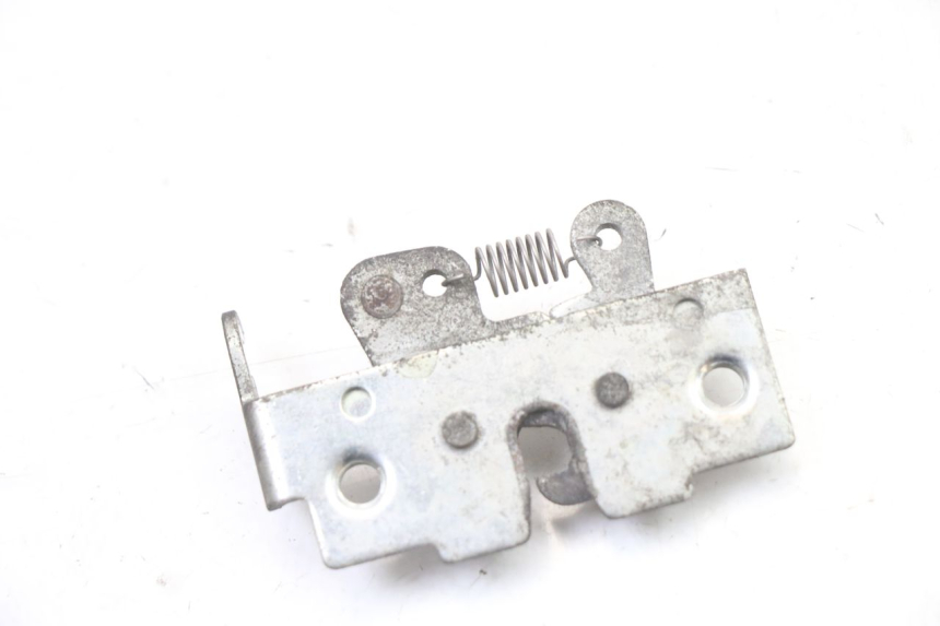 photo de SERRURE DE SELLE HONDA FES S-WING SWING ABS 125 (2007 - 2015) - Zoom état d’usage