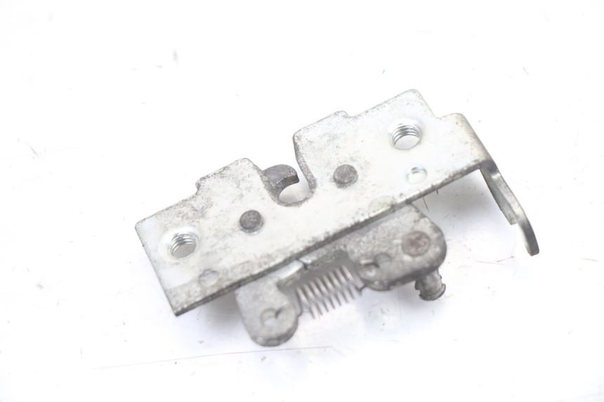 photo de SERRURE DE SELLE HONDA FES S-WING SWING ABS 125 (2007 - 2015) - Autre angle de vue