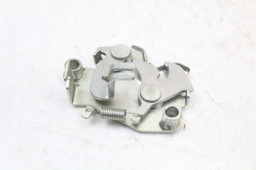 photo de SERRURE DE SELLE HONDA PCX (JF28) 125 (2009 - 2011) - Détail de la pièce