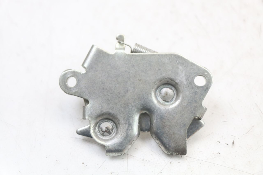 photo de SERRURE DE SELLE HONDA PCX (JF28) 125 (2009 - 2011) - Zoom état d’usage
