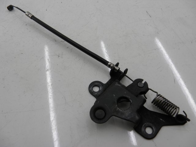 photo de SERRURE DE SELLE HONDA VFR 750 (1990 - 1993) - Vue principale