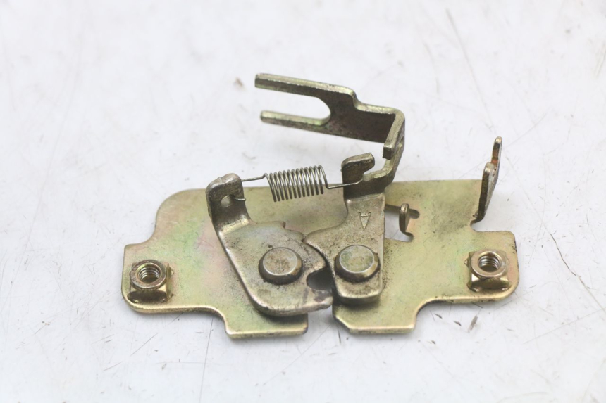 photo de SERRURE DE SELLE SYM JET 14 4T 50 (2018 - 2022) - Détail de la pièce