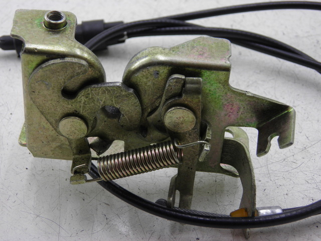 photo de SERRURE DE SELLE JM MOTOR S-MAX 125 (2010 - 2014) - Gros plan technique