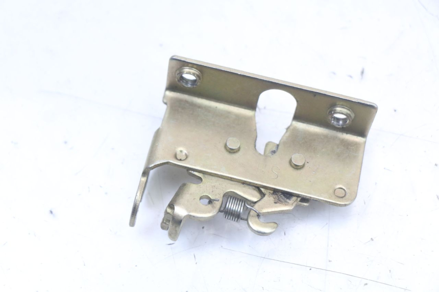 photo de SERRURE DE SELLE JM MOTORS VX 125 (2022 - 2025) - Autre angle de vue