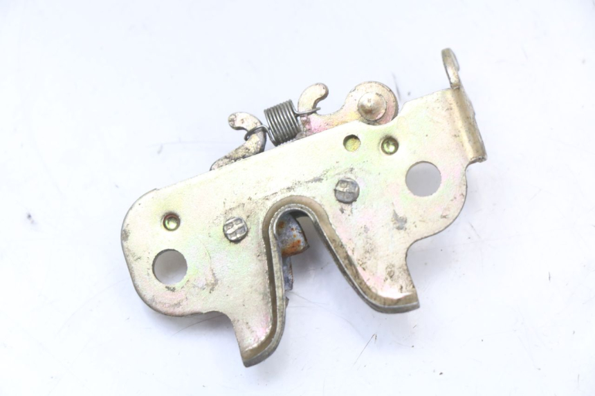 photo de SERRURE DE SELLE PEUGEOT KISBEE 4T 50 (2010 - 2017) - Détail de la pièce