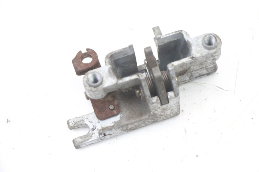 photo de SERRURE DE SELLE KYMCO DINK 4T 50 (2007 - 2018) - Zoom état d’usage