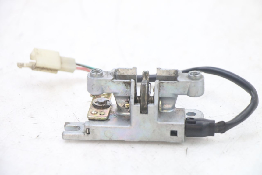 photo de SERRURE DE SELLE KYMCO GRAND DINK 125 (2008 - 2014) - Détail de la pièce