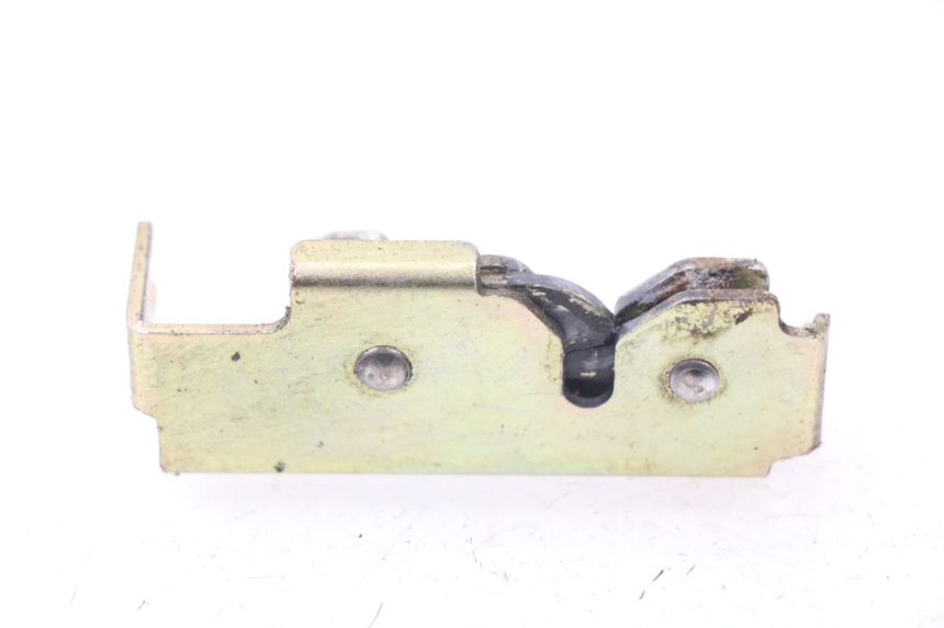 photo de SERRURE DE SELLE KYMCO LIKE 2T 50 (2009 - 2018) - Zoom état d’usage