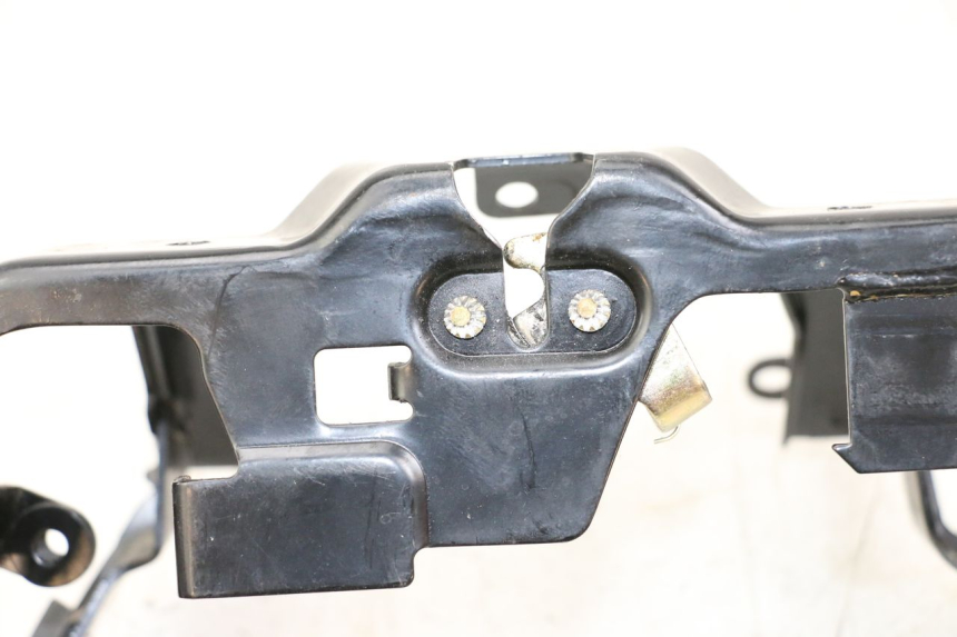 photo de SERRURE DE SELLE SYM MIO 50 (2011 - 2017) - Zoom état d’usage