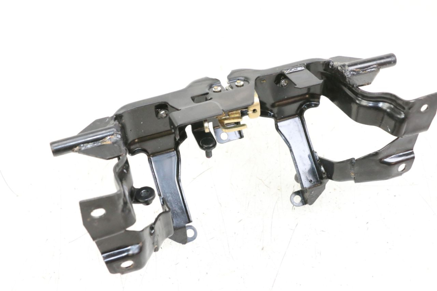 photo de SERRURE DE SELLE SYM MIO 50 (2011 - 2017) - Autre angle de vue