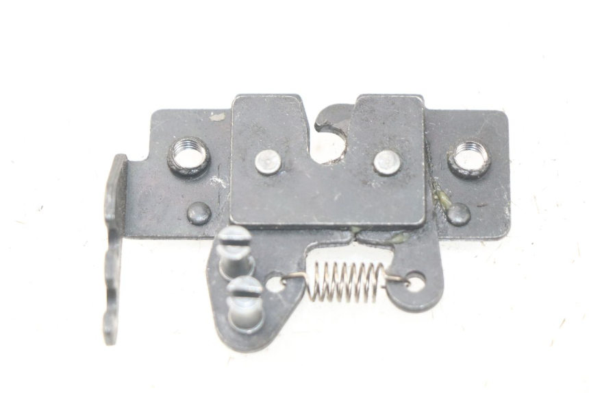 photo de SERRURE DE SELLE PIAGGIO MP3 HPE 500 (2019 - 2022) - Détail de la pièce