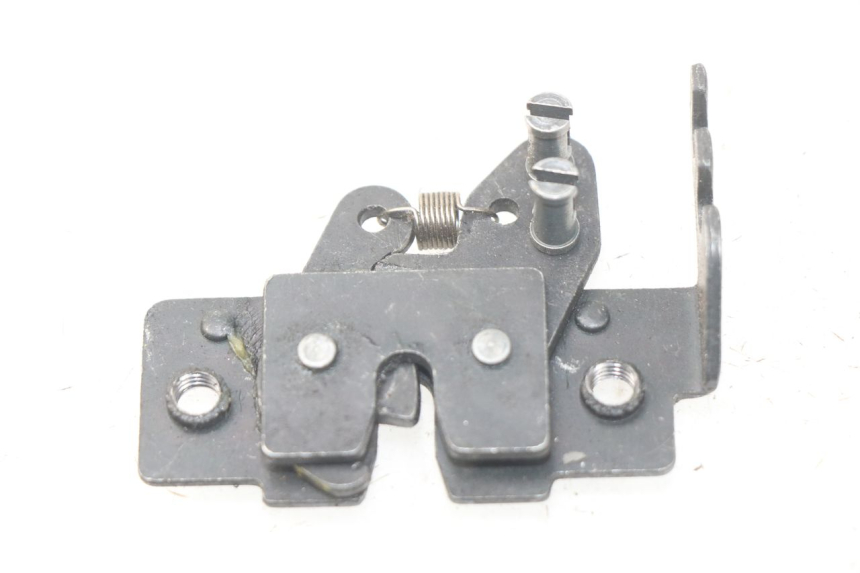 photo de SERRURE DE SELLE PIAGGIO MP3 HPE 500 (2019 - 2022) - Zoom état d’usage