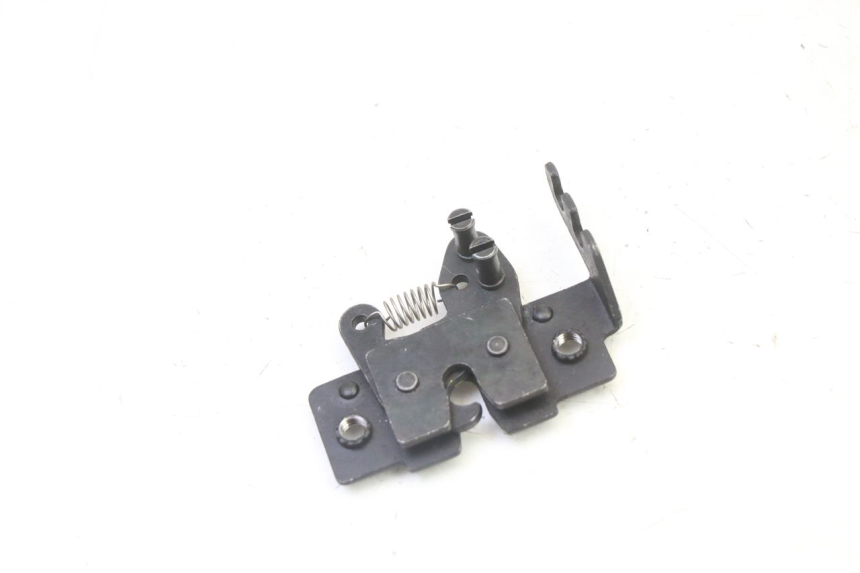 photo de SERRURE DE SELLE PIAGGIO MP3 HPE 310 (2024 - 2025) - Vue principale