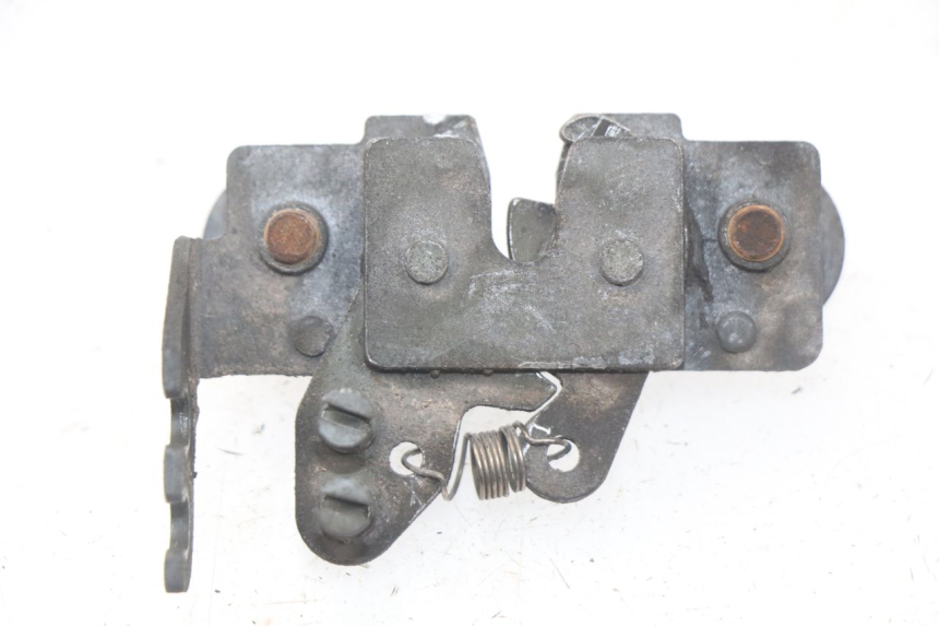 photo de SERRURE DE SELLE PIAGGIO MP3 LT 400 (2007 - 2012) - Vue principale